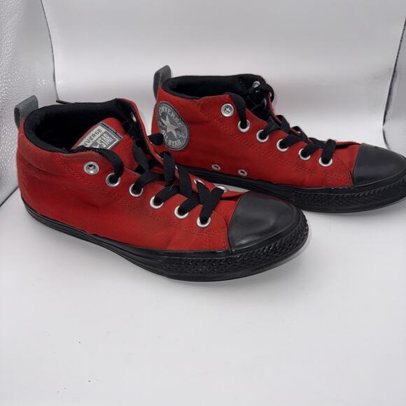 Size 5 - Converse all star Red/Black Shoes - Picture 3 of 9